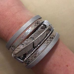 Silver Multi-Layer Cuff with‎ Feather Charm